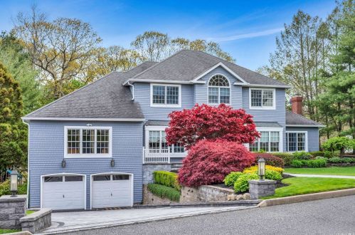 67 Grasslands Cir, Mount Sinai, NY 11766-1862