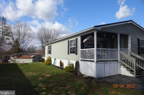 84 Shippensburg Mobile Est, Lees Cross Roads, PA 17257-9532