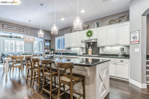 15 Solstice Ct, Oakley CA  94561-1759 exterior