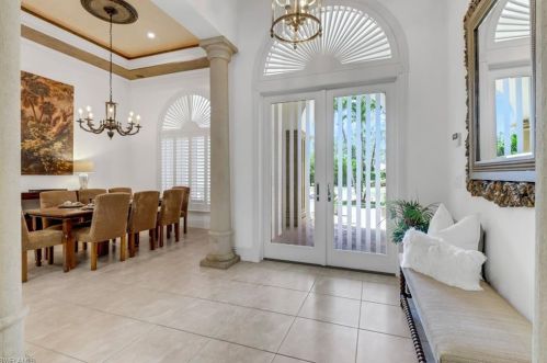 6411 Sandalwood Ln, Naples, FL 34109-0503