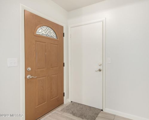 7964 Sabino Sunrise Cir, Tucson, AZ 85750-9752