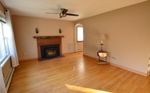 102 Silver Lake Rd, Hollis, NH 03049-6262