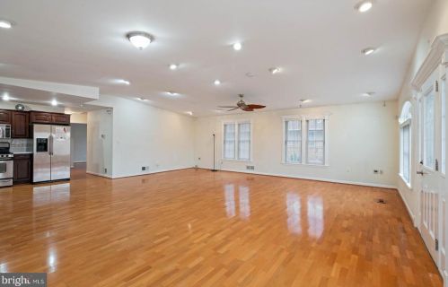 3022 Kadala Pl, Falls Church VA  22042-1810 exterior