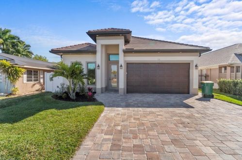 728 106th Ave, Naples, FL 34108-1850