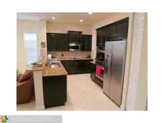 8756 41st St, Hollywood FL  33024-8749 exterior