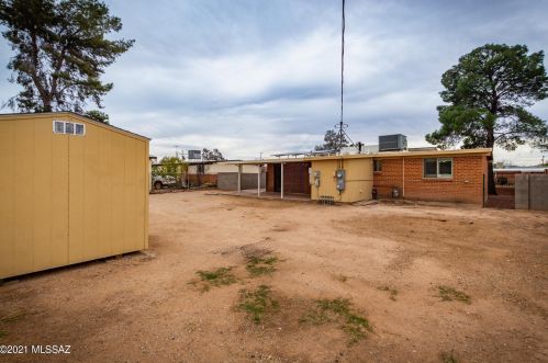 4941 Andrew St, Tucson AZ 85711-6431 exterior