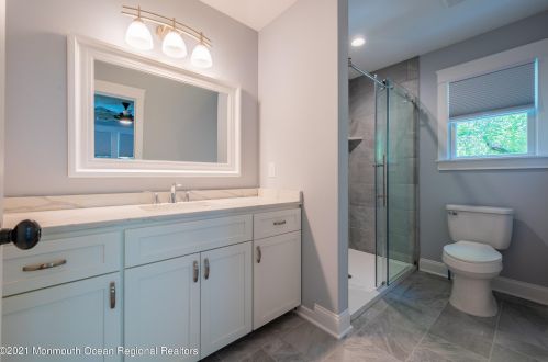 803 Leonardville Rd, Leonardo NJ  07737-1335 exterior