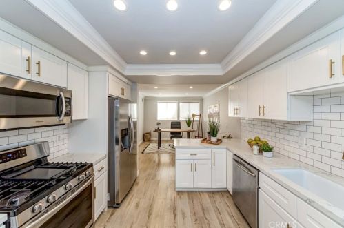 402 Westchester Pl, Fullerton CA  92835-2705 exterior