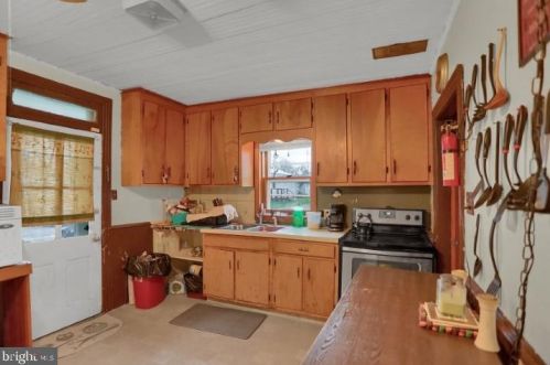 636 Walnut Bottom Rd, Lees Cross Roads, PA 17257-9648