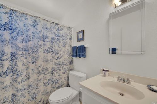 296 Plantation Way, Vacaville CA  95687-5934 exterior