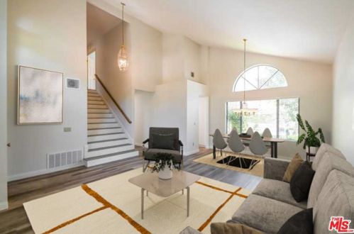 21825 Jeffers Ln, Santa Clarita, CA 91350-3905