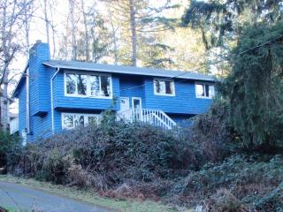 13811 Dolly Varden Ln, Bremerton, WA 98312-9638