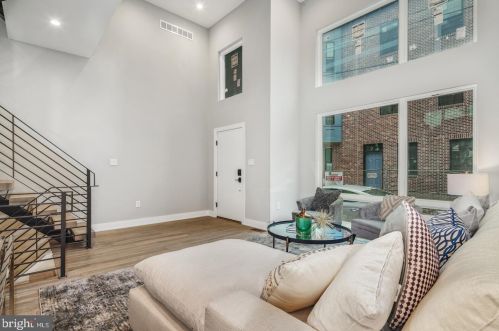 2214 League St, Philadelphia PA  19146-0025 exterior