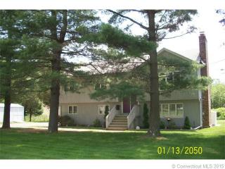 1570 Orch Rd, Kensington CT  06037-3621 exterior