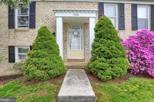 1500 Terrace Ave, Carlisle PA  17013-9369 exterior