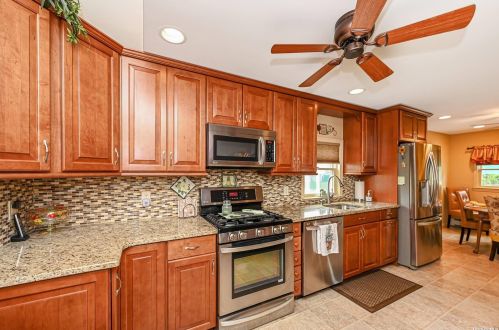 114 Fischer Ave, Islip Terrace NY  11752-2331 exterior