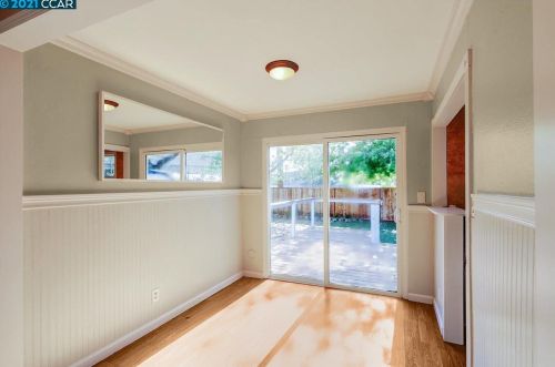 2704 Crescent Dr, Concord CA 94520-1919 exterior