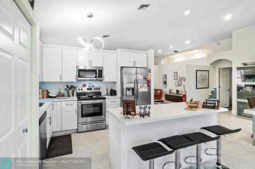 9796 Lemonwood Dr, Boynton Beach FL  33437-5452 exterior