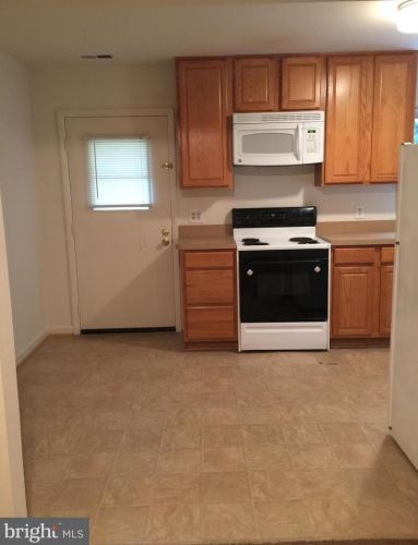 727 Freeman St, Fredericksburg, VA 22401-5605