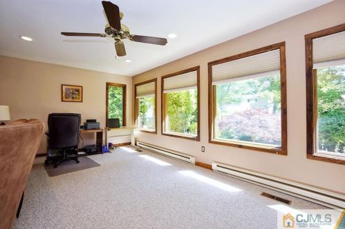 18 Hamilton Dr, East Brunswick NJ  08816-2709 exterior