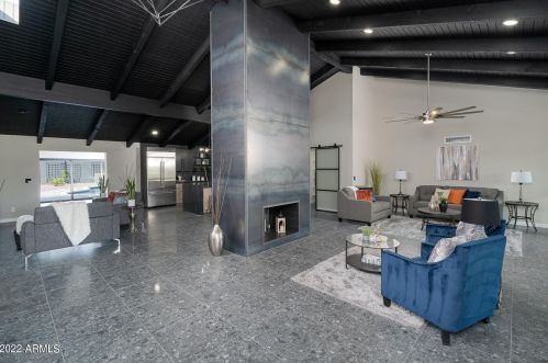 7702 Villa Theresa Dr, Glendale AZ 85308-8092 exterior