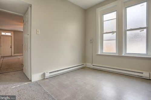 627 Oxford St, Harrisburg PA  17110-2521 exterior