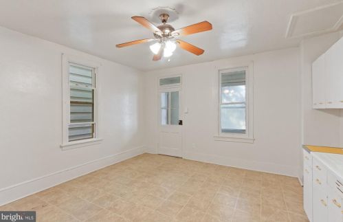 325 1st Ave, Red Lion PA  17356-1517 exterior