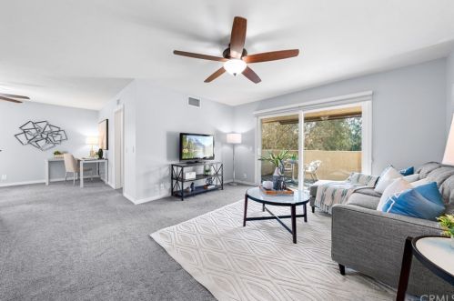 25212 Tanoak Ln, El Toro, CA 92630-7001
