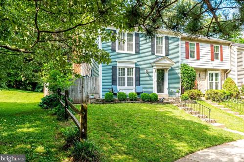 10139 Sassafras Woods Ct, Springfield, VA 22015-2737