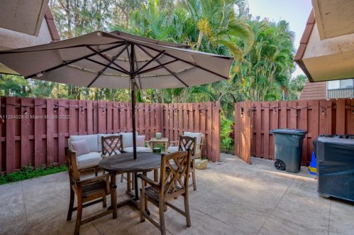 825 Center St, Jupiter FL  33458-4114 exterior