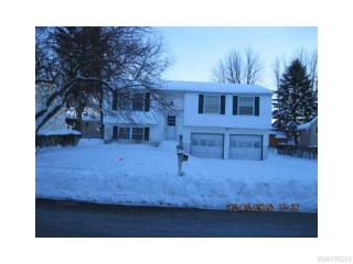 6956 Northview Dr, Pendleton, NY 14094-5333