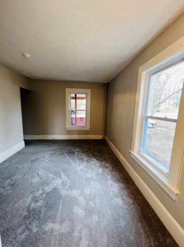 59 Oak St, Dover NH  03820-2828 exterior