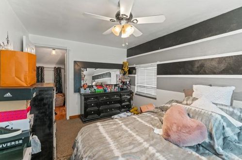 5105 White Oak Dr, Verona PA  15147-1809 exterior