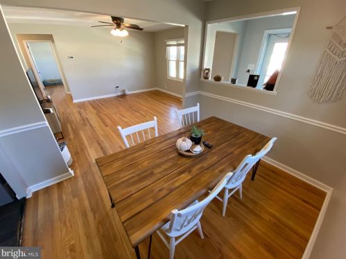 26 Auburn Dr, New Castle DE 19720-2305 exterior