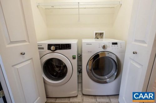 2286 Ridge Rd, Bybee VA  22963-4006 exterior