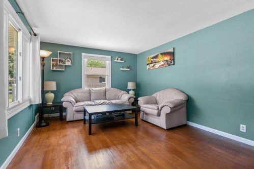 1345 Rockdale St, Green Bay, WI 54304-3127