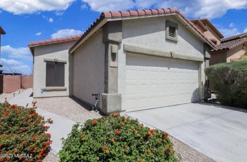 7467 Fair Meadows Loop, Tucson AZ  85756-6146 exterior