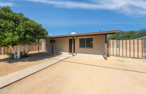 1313 Sahuara Ave, Tucson, AZ 85711-5536