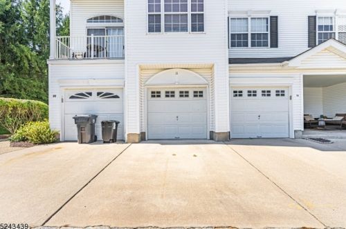 18 Timothy Ct, Morristown NJ  07960-2767 exterior