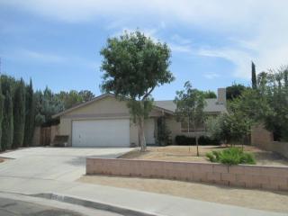508 Mono St, Ridgecrest, CA 93555-3329