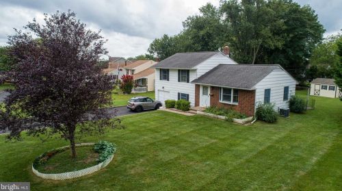 136 Harding Rd, Southampton, PA 18966-3209