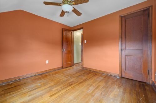 715 Hamil Rd, Verona PA  15147-2924 exterior