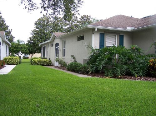 2187 Acadia Greens Dr, Ruskin, FL 33573-8056
