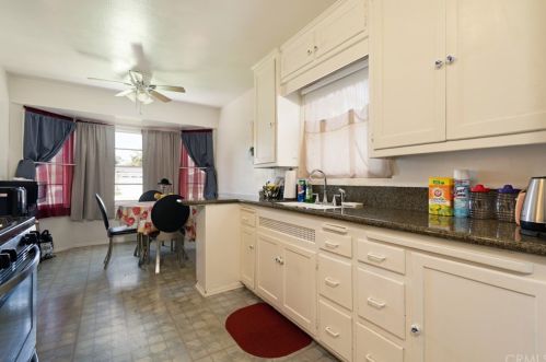 7862 Kingbee St, Downey CA  90242-3420 exterior