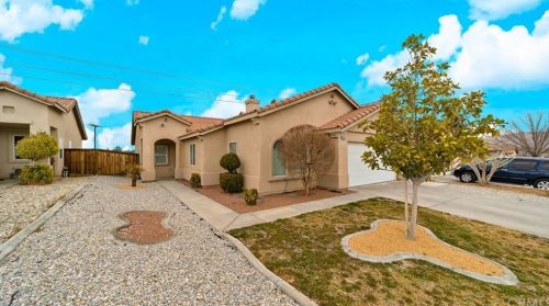 16456 Manchester St, Victorville, CA 92394-1596