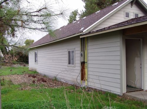 25162 Center St, Los Molinos, CA 96055-9783