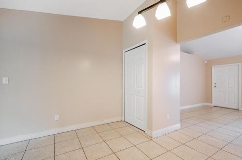 271 Everglades Blvd, Naples FL  34117-3728 exterior