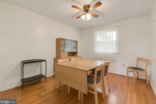 608 Parry Rd, Riverton NJ  08077 exterior