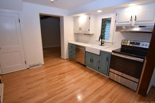 168 Sea Hill Rd, North Branford CT  06471-1406 exterior