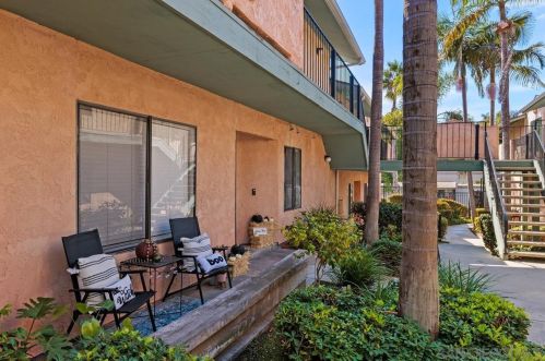 552 Canyon Dr, Oceanside CA  92054-3600 exterior